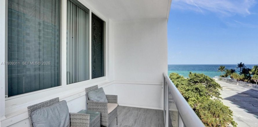 Condo à Hollywood, Floride, 1 chambre № 2184373