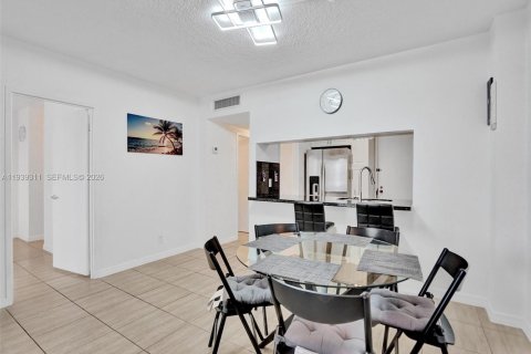 Copropriété à vendre à Hollywood, Floride: 1 chambre, 83.8 m2 № 2184373 - photo 5