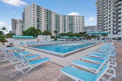 Copropriété à vendre à Hollywood, Floride: 1 chambre, 83.8 m2 № 2184373 - photo 29