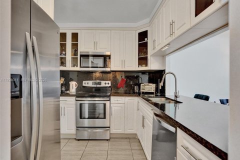 Copropriété à vendre à Hollywood, Floride: 1 chambre, 83.8 m2 № 2184373 - photo 3