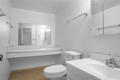 Снять в аренду кондоминиум в Винтер-Парк, Флорида 3 комнаты, 100.8м2, № 1798431 - фото 14