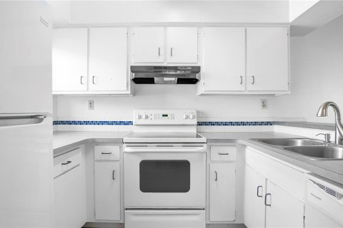 Снять в аренду кондоминиум в Винтер-Парк, Флорида 3 комнаты, 100.8м2, № 1798431 - фото 6