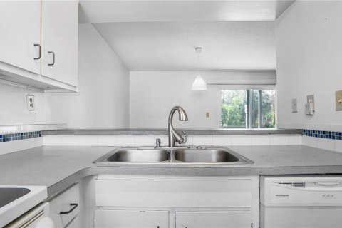 Снять в аренду кондоминиум в Винтер-Парк, Флорида 3 комнаты, 100.8м2, № 1798431 - фото 8