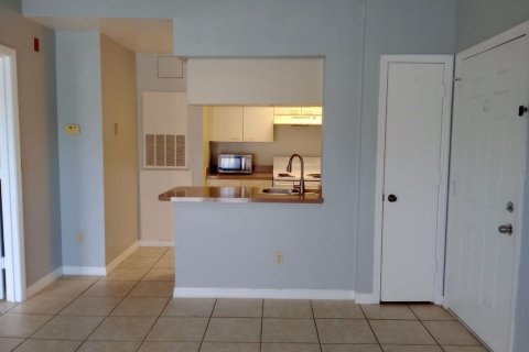 Condo in Orlando, Florida, 1 bedroom  № 1910427 - photo 4