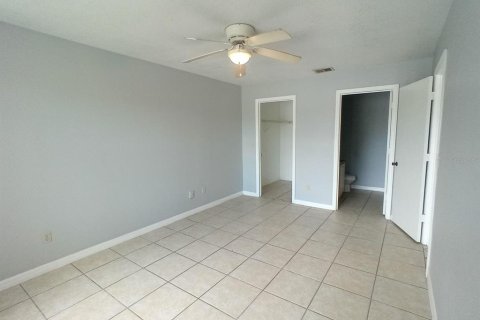 Condo in Orlando, Florida, 1 bedroom  № 1910427 - photo 9