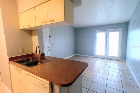 Condo in Orlando, Florida, 1 bedroom  № 1910427 - photo 6