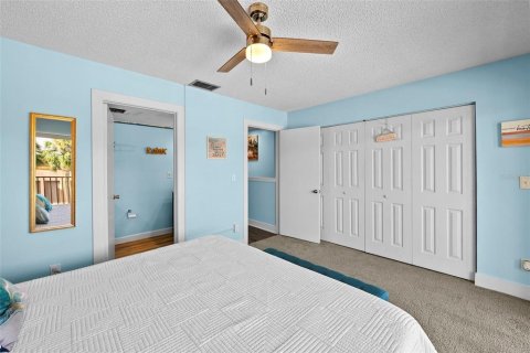 Condo in Indian Rocks Beach, Florida, 2 bedrooms  № 1907528 - photo 26