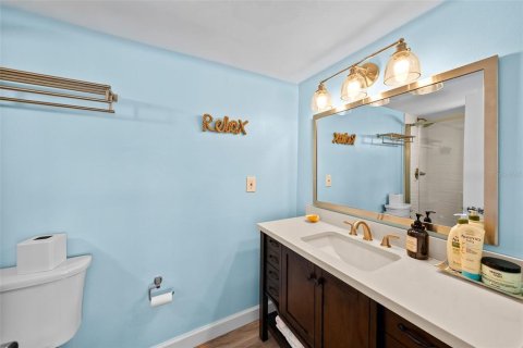 Condo in Indian Rocks Beach, Florida, 2 bedrooms  № 1907528 - photo 22