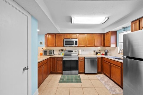 Condo in Indian Rocks Beach, Florida, 2 bedrooms  № 1907528 - photo 12