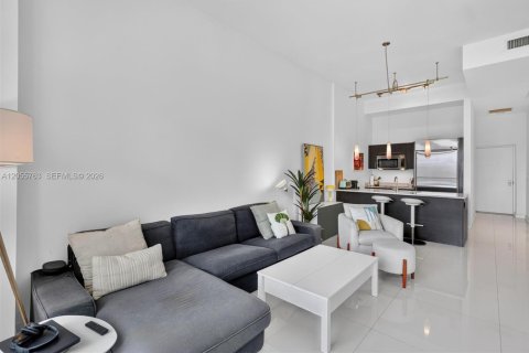 Copropriété à louer à Miami, Floride: 1 chambre, 74.88 m2 № 2274416 - photo 4