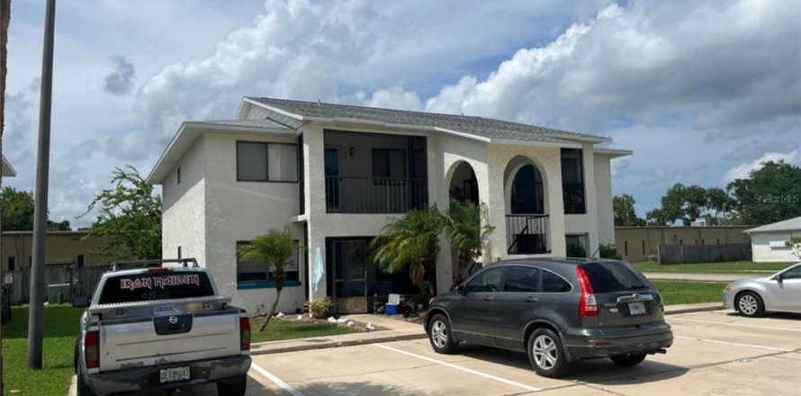 Condo in Titusville, Florida, 2 bedrooms № 1245867