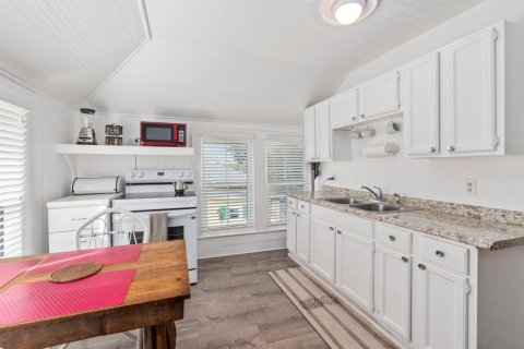 House in St. Lucie, Florida 3 bedrooms, 174.66 sq.m. № 2246575 - photo 30