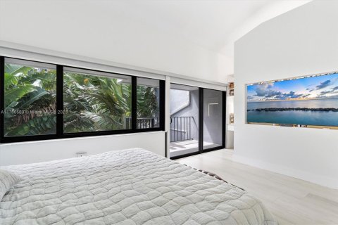Townhouse in Sunny Isles Beach, Florida 4 bedrooms, 246.19 sq.m. № 1705417 - photo 18