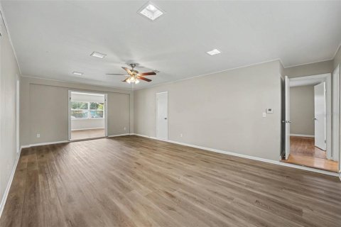 Villa ou maison à vendre à Lakeland, Floride: 3 chambres, 174.01 m2 № 2266727 - photo 4