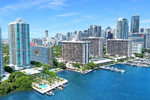 Apartamento en alquiler en Miami, Florida, 2 dormitorios, 127 m2 № 2077392 - foto 4