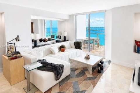 Apartamento en alquiler en Miami, Florida, 2 dormitorios, 127 m2 № 2077392 - foto 11