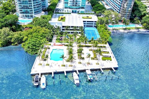 Apartamento en alquiler en Miami, Florida, 2 dormitorios, 127 m2 № 2077392 - foto 6