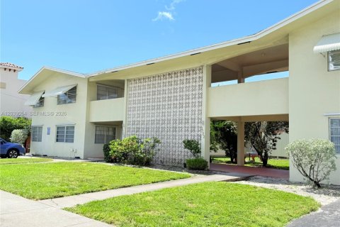 Condo in Hollywood, Florida, 1 bedroom № 2192442 - photo 27