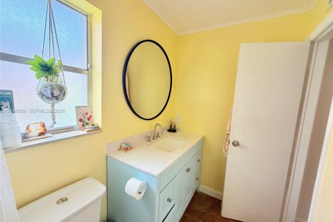 Condo in Hollywood, Florida, 1 bedroom № 2192442 - photo 14