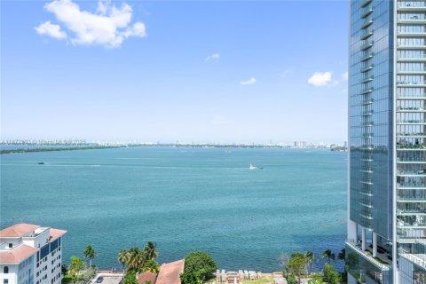Condo in Miami, Florida, 3 bedrooms  № 1920490 - photo 17