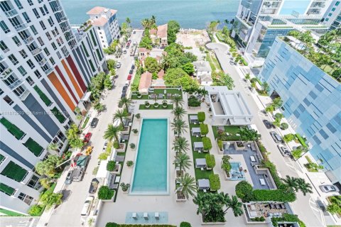 Condo in Miami, Florida, 3 bedrooms  № 1920490 - photo 16