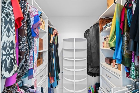 Condo in Miami, Florida, 3 bedrooms  № 1920490 - photo 27