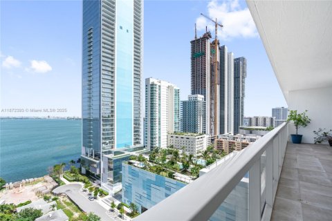 Condo in Miami, Florida, 3 bedrooms  № 1920490 - photo 23