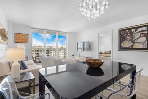 Condo in Miami Beach, Florida, 1 bedroom  № 2060801 - photo 22