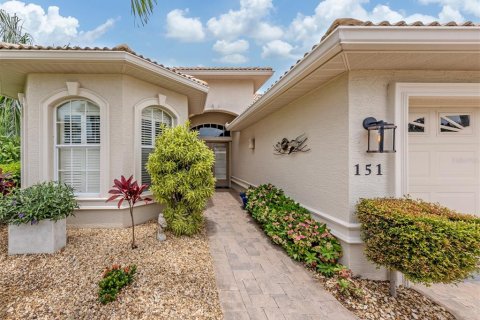House in Venice, Florida 3 bedrooms, 170.75 sq.m. № 2283353