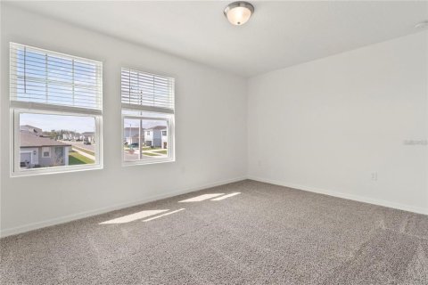 House in Haines City, Florida 4 bedrooms, 249.63 sq.m. № 1917730 - photo 17