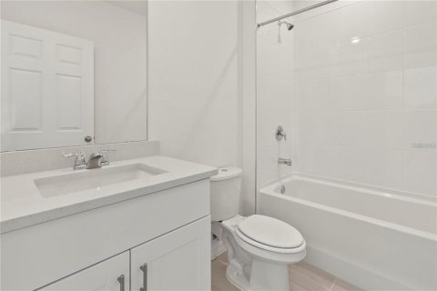 House in Haines City, Florida 4 bedrooms, 249.63 sq.m. № 1917730 - photo 10