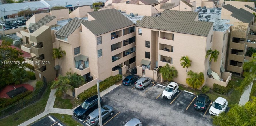 Condo in Miami, Florida, 1 bedroom  № 2046842