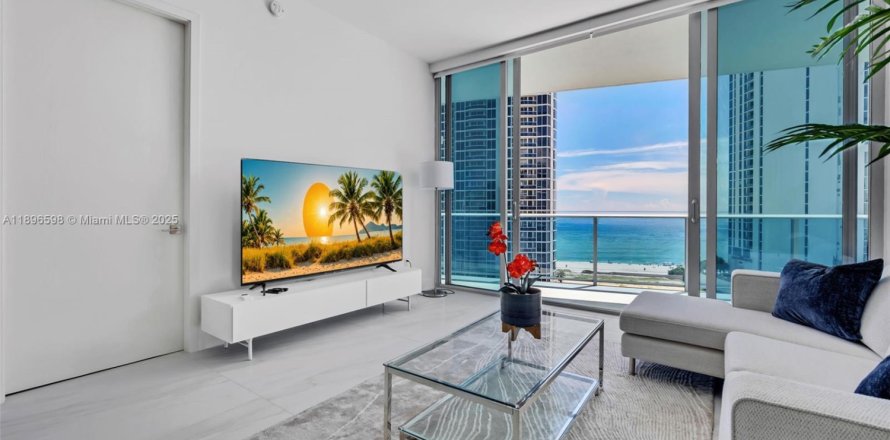 Appartement à Sunny Isles Beach, Floride 2 chambres, 126.44 m2 № 1948185