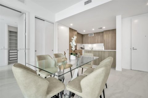 Appartement à louer à Sunny Isles Beach, Floride: 2 chambres, 126.44 m2 № 1948185 - photo 11