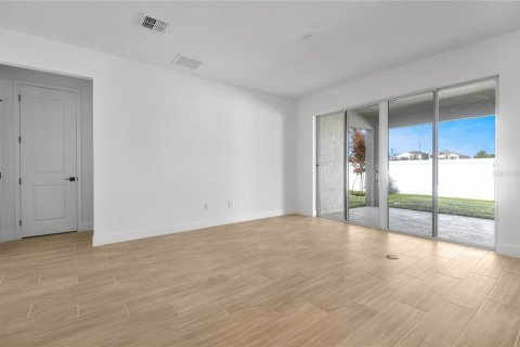 Casa en venta en Tavares, Florida, 4 dormitorios, 190.54 m2 № 1757875 - foto 9