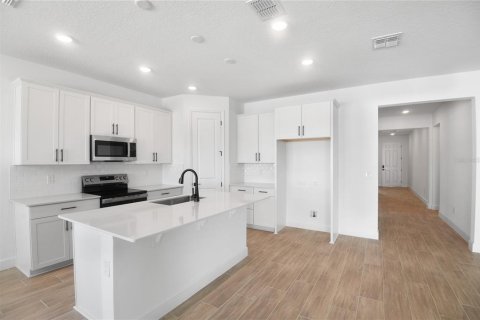 Villa ou maison à vendre à Tavares, Floride: 4 chambres, 190.54 m2 № 1757875 - photo 3