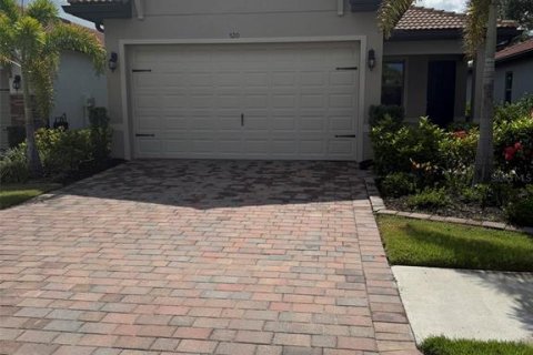 House in Nokomis, Florida 2 bedrooms, 143.44 sq.m. № 2231890
