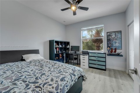 Купить таунхаус в Санрайз, Флорида 2 спальни, № 1956606 - фото 17