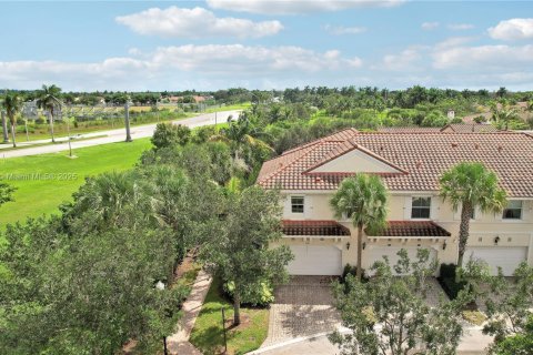 Купить таунхаус в Санрайз, Флорида 2 спальни, № 1956606 - фото 20