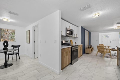Casa en venta en Tampa, Florida, 3 dormitorios, 106.84 m2 № 2099822 - foto 18