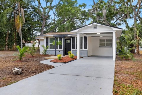 Casa en venta en Tampa, Florida, 3 dormitorios, 106.84 m2 № 2099822 - foto 2