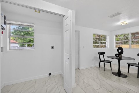 Casa en venta en Tampa, Florida, 3 dormitorios, 106.84 m2 № 2099822 - foto 17