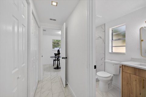 Casa en venta en Tampa, Florida, 3 dormitorios, 106.84 m2 № 2099822 - foto 22
