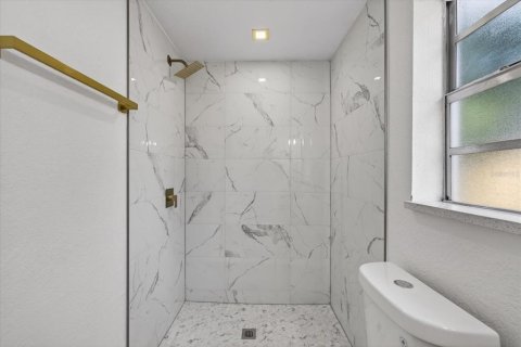 Casa en venta en Tampa, Florida, 3 dormitorios, 106.84 m2 № 2099822 - foto 24