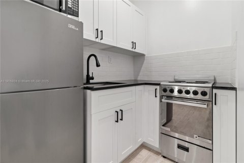 Immobilier commercial à louer à Homestead, Floride: 106.28 m2 № 1964526 - photo 4