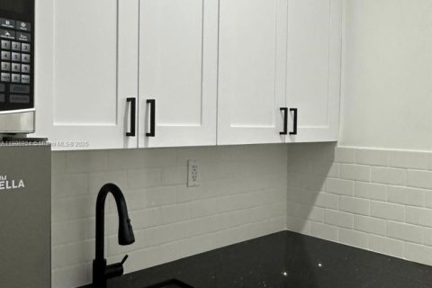 Immobilier commercial à louer à Homestead, Floride: 106.28 m2 № 1964526 - photo 16