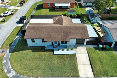Immobilier commercial à louer à Homestead, Floride: 106.28 m2 № 1964526 - photo 10