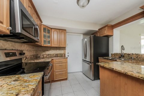 Villa ou maison à louer à Orlando, Floride: 2 chambres, 137.12 m2 № 2389316 - photo 5