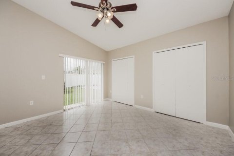 Villa ou maison à louer à Orlando, Floride: 2 chambres, 137.12 m2 № 2389316 - photo 9