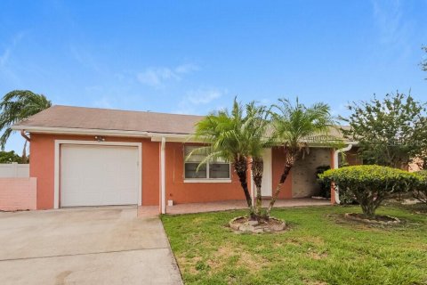 Villa ou maison à louer à Orlando, Floride: 2 chambres, 137.12 m2 № 2389316 - photo 3